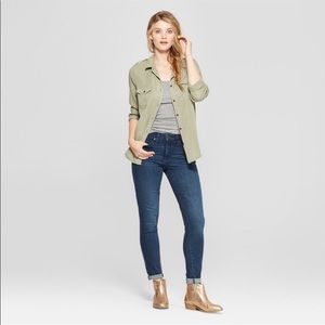 Universal Thread Forest/Military Green Button Down